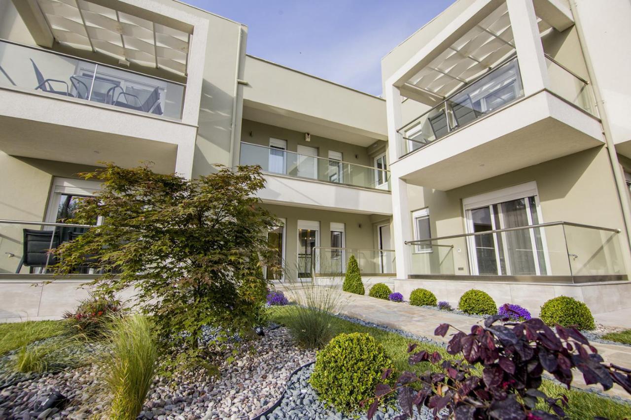 Armonia Resort Ofrínion エクステリア 写真