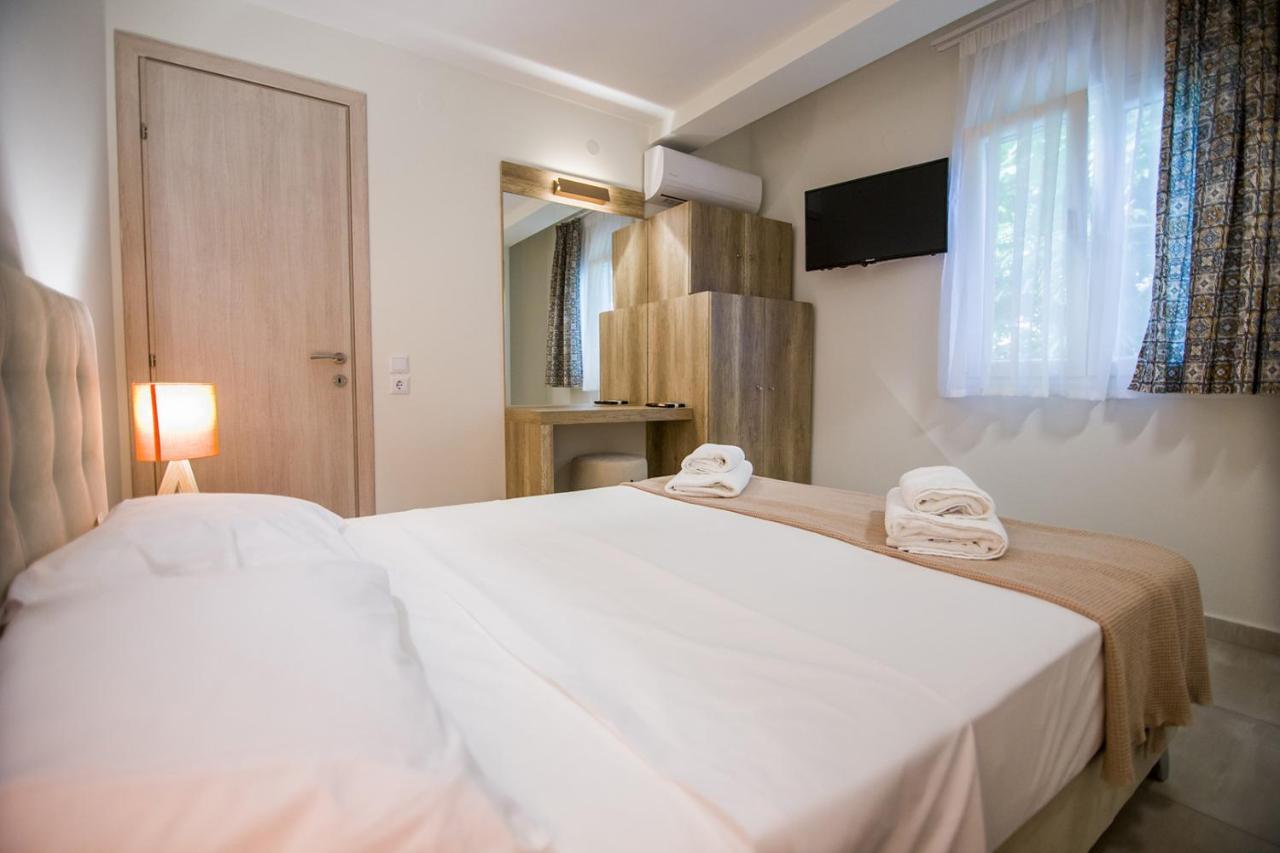 Armonia Resort Ofrínion エクステリア 写真